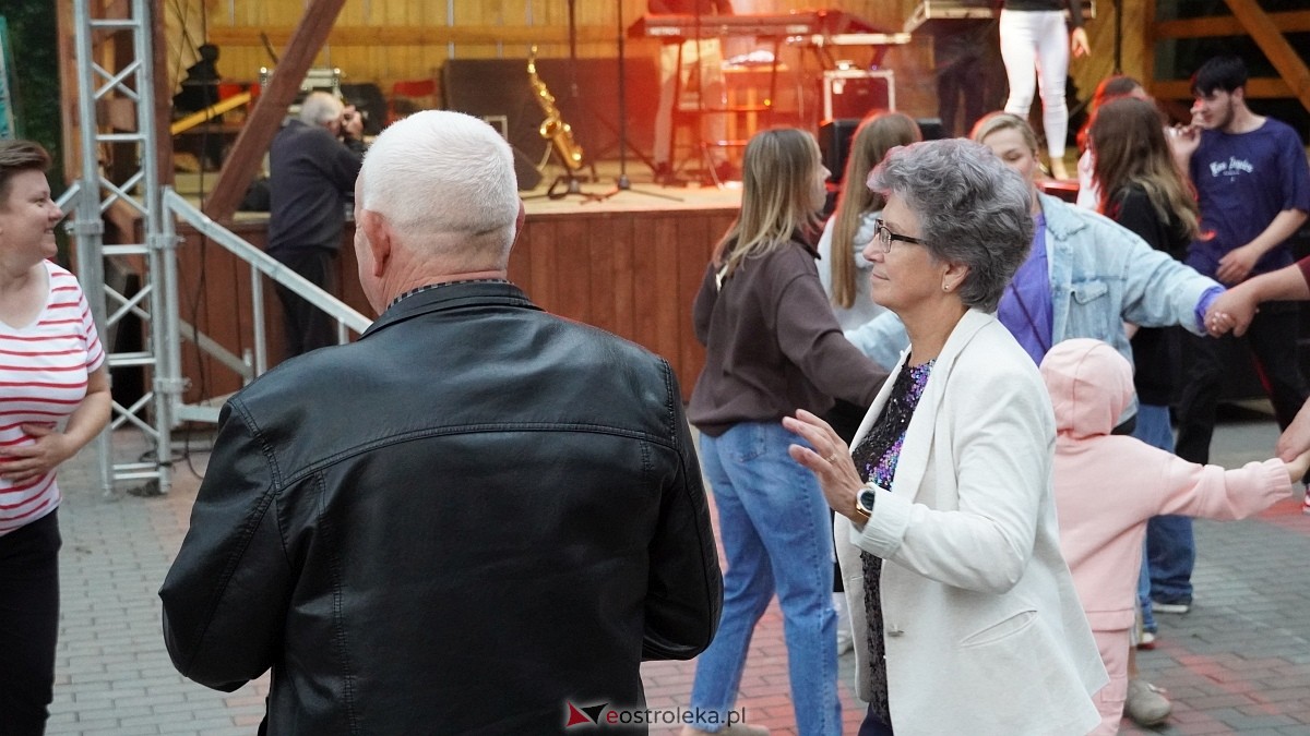 Zabawa pod gwiazdami w Święto Folkloru Kurpiowskiego [12.07.2025] - zdjęcie #28 - eOstroleka.pl