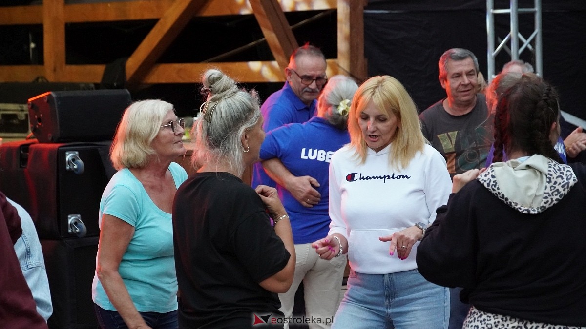 Zabawa pod gwiazdami w Święto Folkloru Kurpiowskiego [12.07.2025] - zdjęcie #27 - eOstroleka.pl
