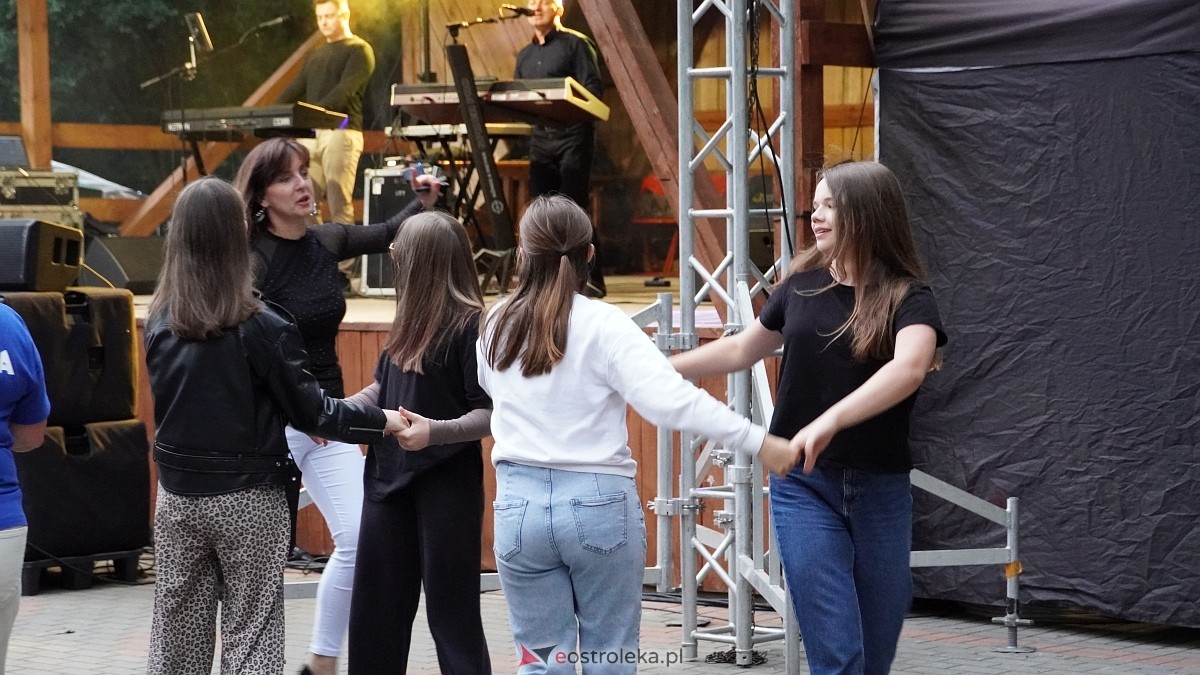 Zabawa pod gwiazdami w Święto Folkloru Kurpiowskiego [12.07.2025] - zdjęcie #7 - eOstroleka.pl