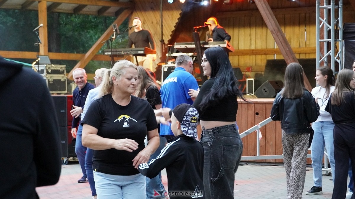 Zabawa pod gwiazdami w Święto Folkloru Kurpiowskiego [12.07.2025] - zdjęcie #4 - eOstroleka.pl
