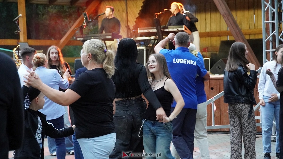 Zabawa pod gwiazdami w Święto Folkloru Kurpiowskiego [12.07.2025] - zdjęcie #3 - eOstroleka.pl