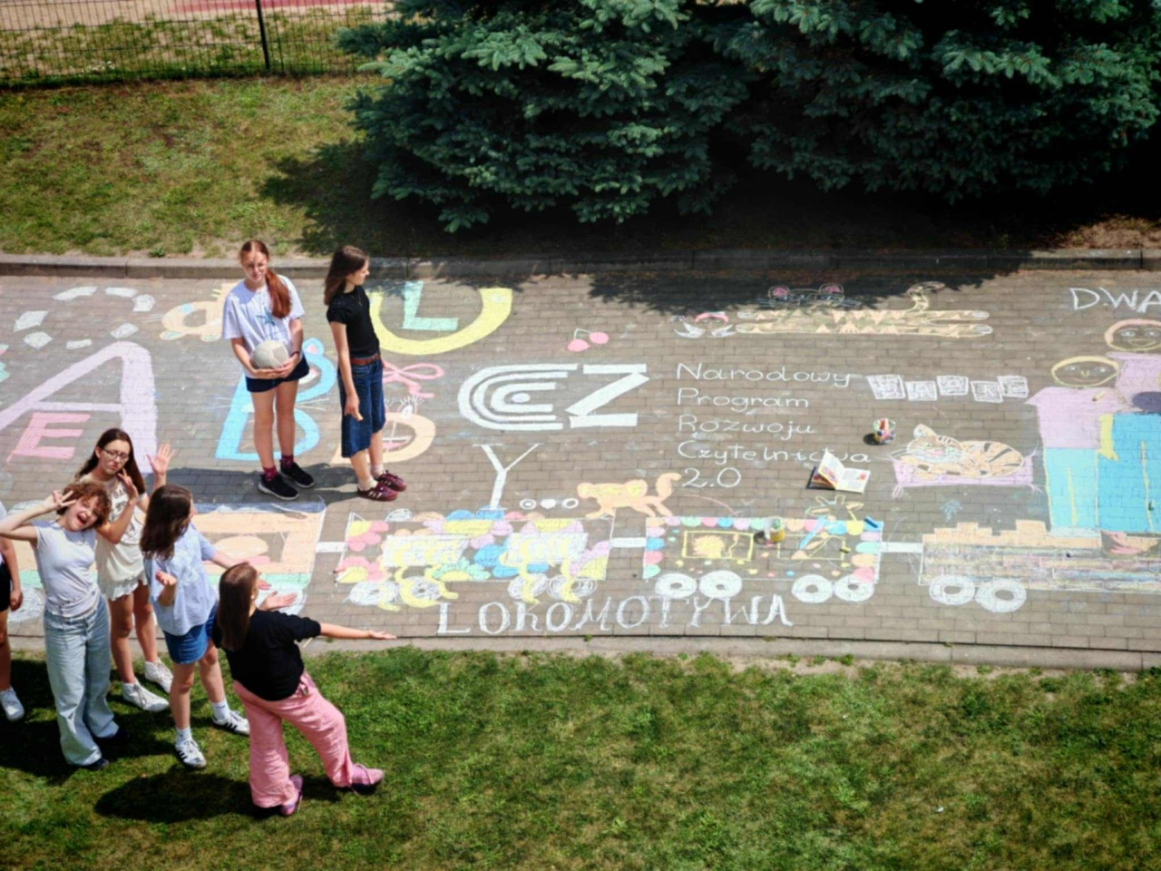 Biblioteka, która przyciąga. SP 10 w Ostrołęce odczarowała czytanie [15.07.2025] - zdjęcie #12 - eOstroleka.pl