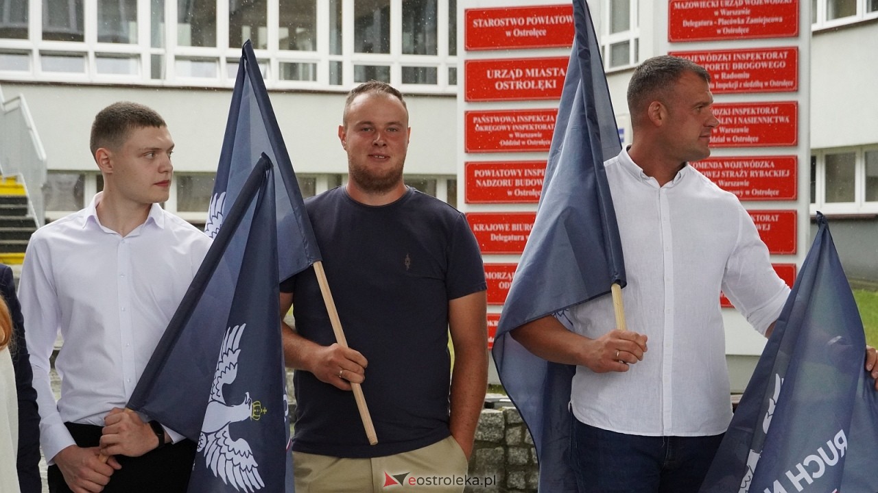 Stop imigacji - protest w Ostrołęce [19.07.2025] - zdjęcie #141 - eOstroleka.pl