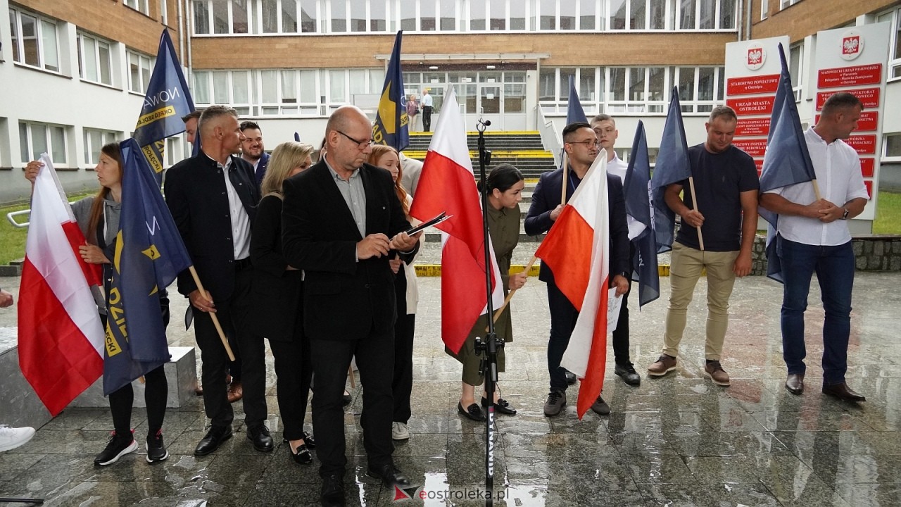 Stop imigacji - protest w Ostrołęce [19.07.2025] - zdjęcie #139 - eOstroleka.pl