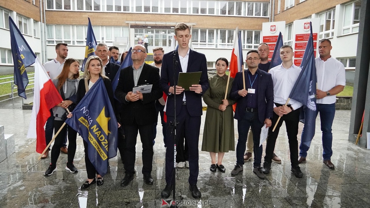 Stop imigacji - protest w Ostrołęce [19.07.2025] - zdjęcie #135 - eOstroleka.pl