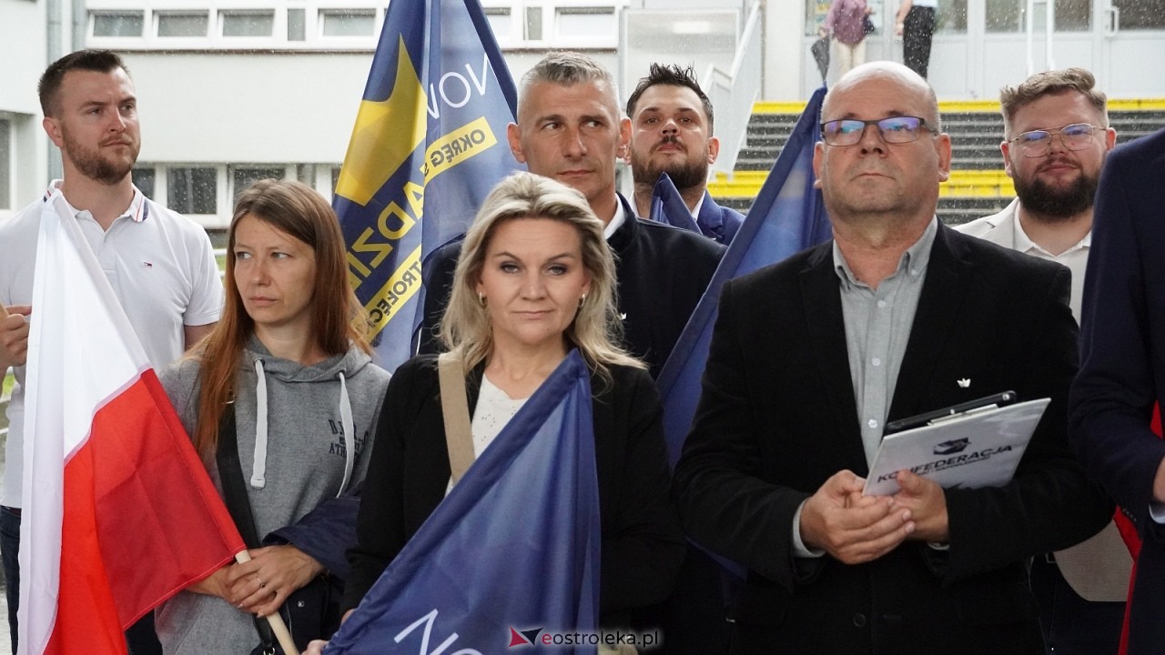 Stop imigacji - protest w Ostrołęce [19.07.2025] - zdjęcie #133 - eOstroleka.pl
