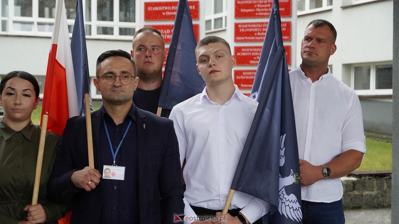 Stop imigacji - protest w Ostrołęce [19.07.2025] - zdjęcie #132 - eOstroleka.pl
