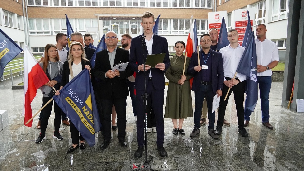 Stop imigacji - protest w Ostrołęce [19.07.2025] - zdjęcie #131 - eOstroleka.pl