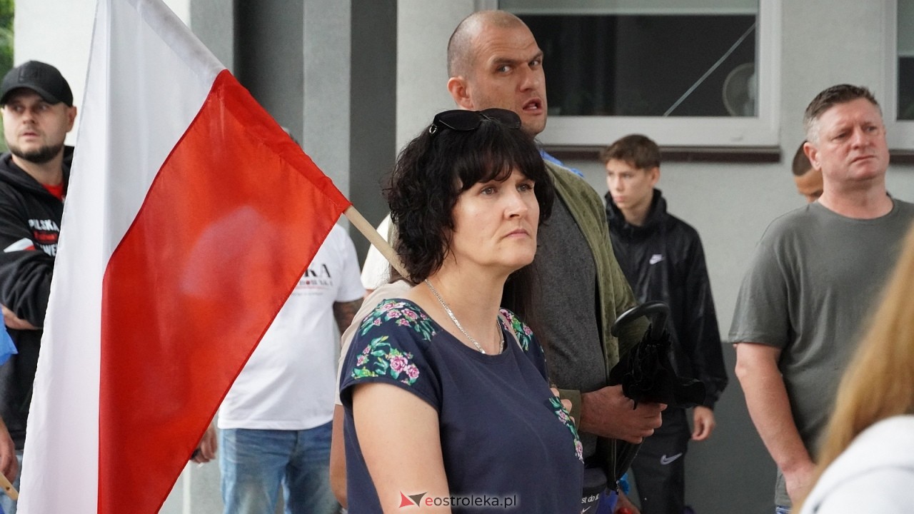 Stop imigacji - protest w Ostrołęce [19.07.2025] - zdjęcie #127 - eOstroleka.pl