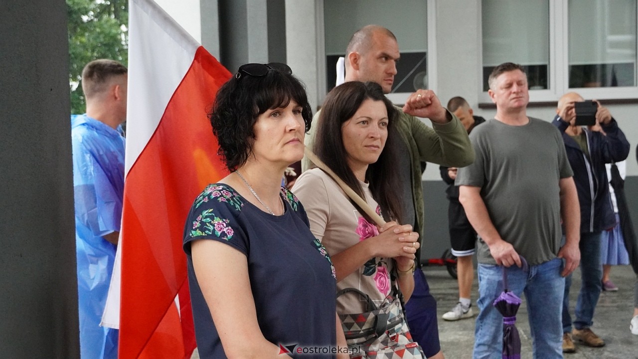 Stop imigacji - protest w Ostrołęce [19.07.2025] - zdjęcie #122 - eOstroleka.pl