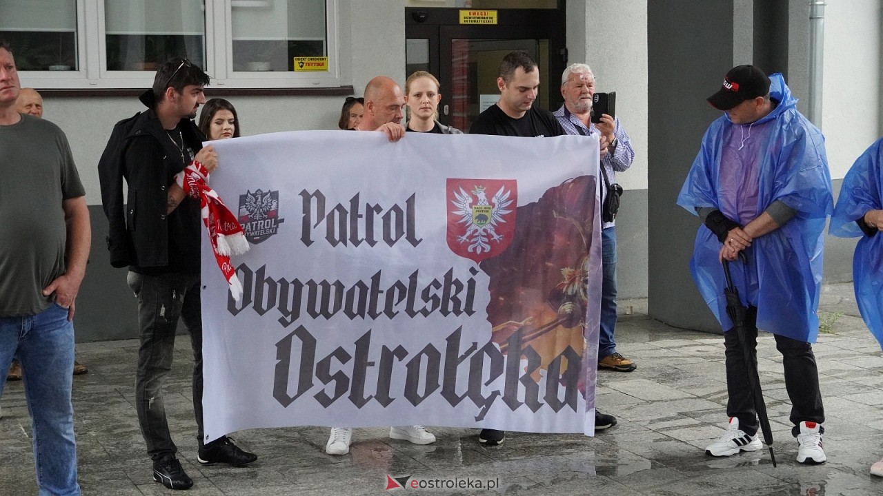 Stop imigacji - protest w Ostrołęce [19.07.2025] - zdjęcie #114 - eOstroleka.pl