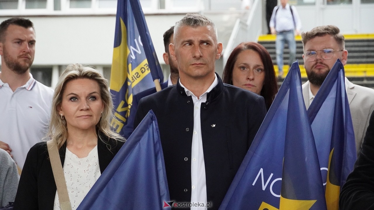 Stop imigacji - protest w Ostrołęce [19.07.2025] - zdjęcie #106 - eOstroleka.pl