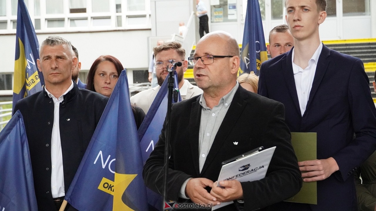 Stop imigacji - protest w Ostrołęce [19.07.2025] - zdjęcie #105 - eOstroleka.pl