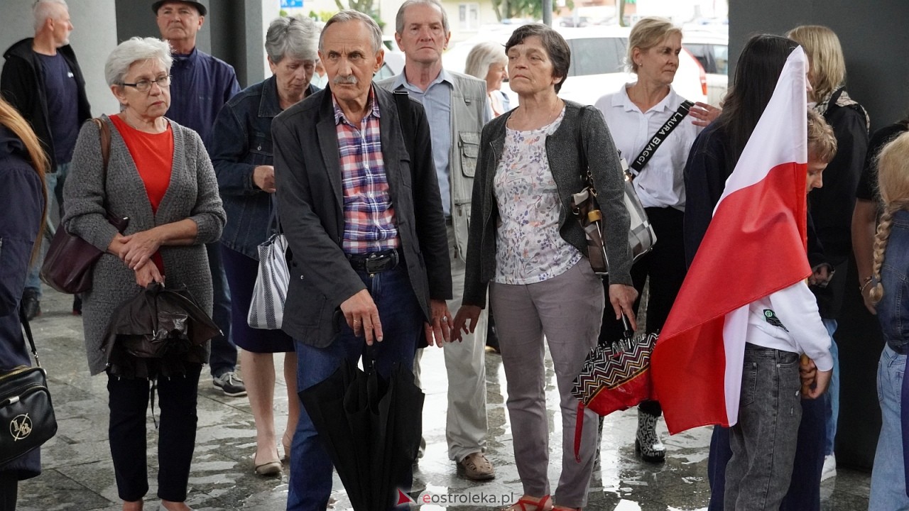 Stop imigacji - protest w Ostrołęce [19.07.2025] - zdjęcie #92 - eOstroleka.pl