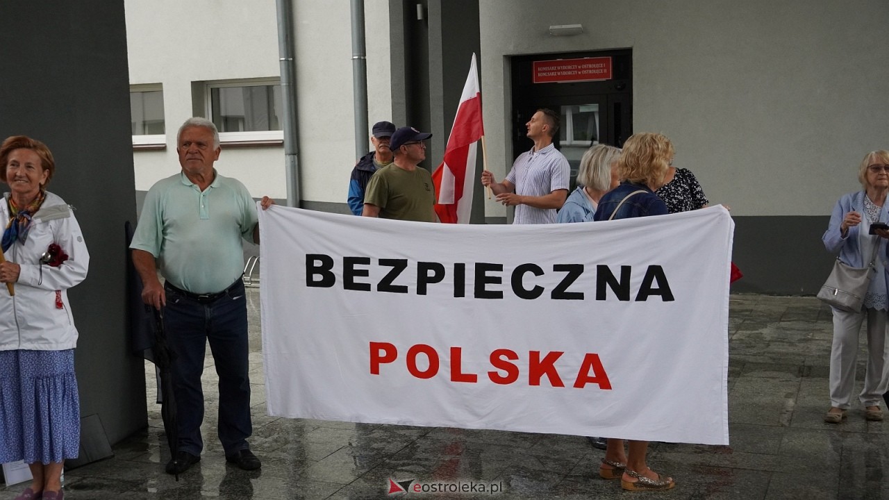 Stop imigacji - protest w Ostrołęce [19.07.2025] - zdjęcie #81 - eOstroleka.pl