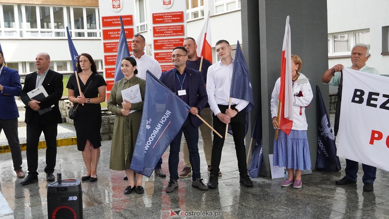 Stop imigacji - protest w Ostrołęce [19.07.2025] - zdjęcie #65 - eOstroleka.pl