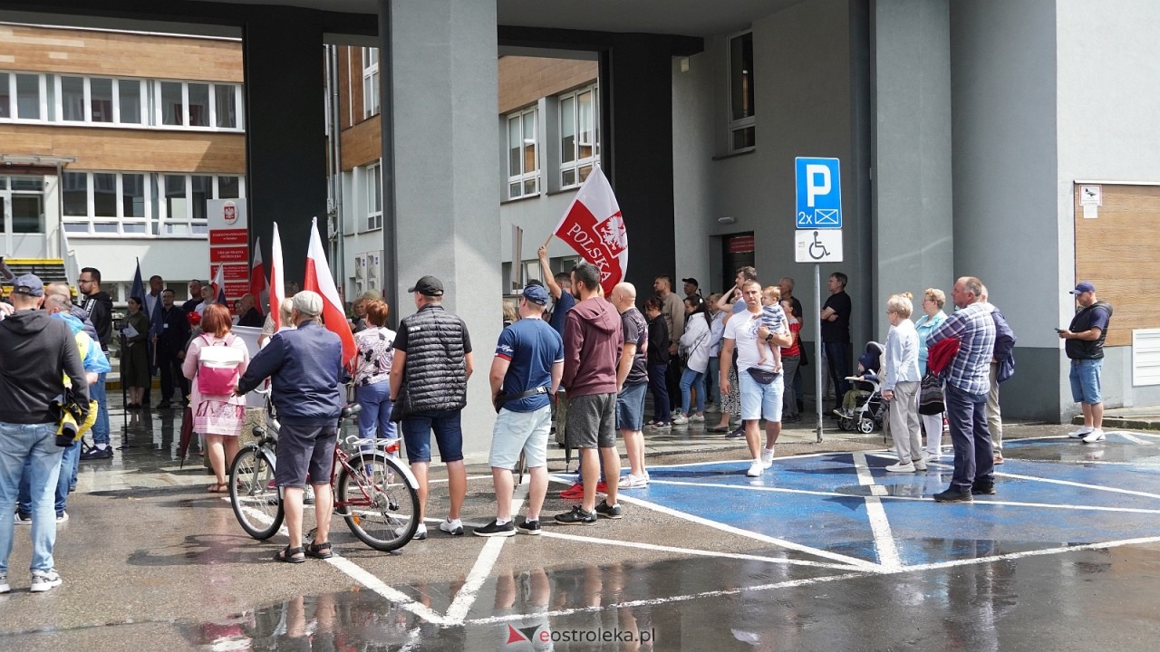Stop imigacji - protest w Ostrołęce [19.07.2025] - zdjęcie #57 - eOstroleka.pl