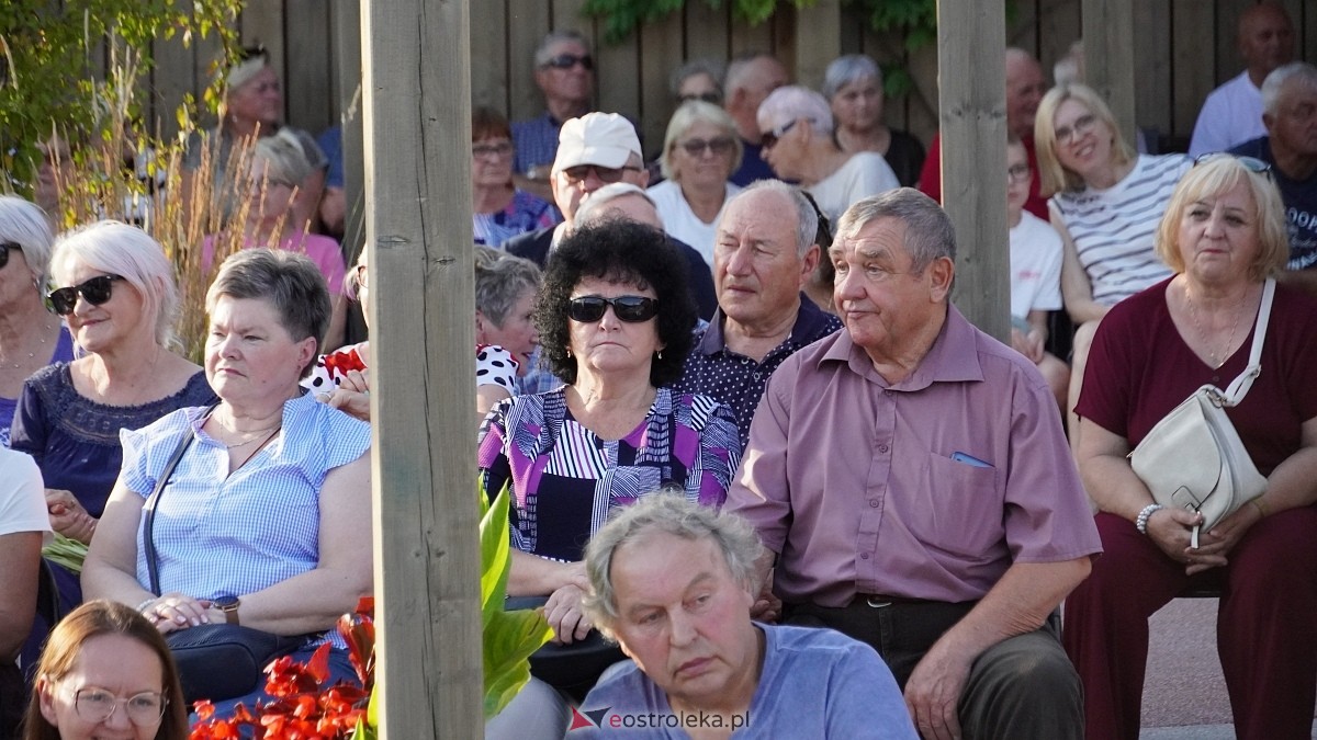 Koncert Roberta Prusińskiego w tężni w Rzekuniu [20.07.225] - zdjęcie #65 - eOstroleka.pl