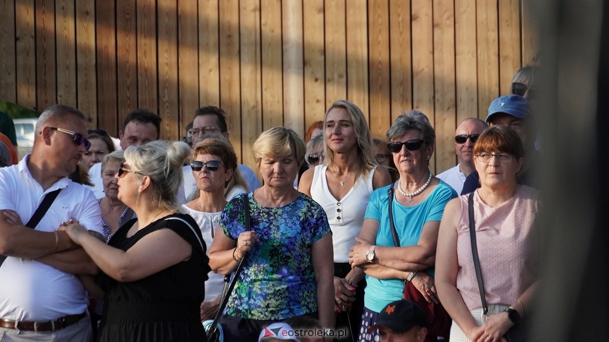 Koncert Roberta Prusińskiego w tężni w Rzekuniu [20.07.225] - zdjęcie #52 - eOstroleka.pl