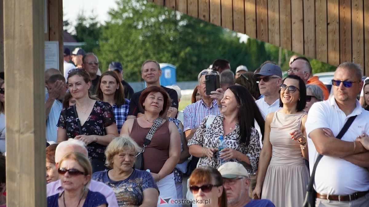 Koncert Roberta Prusińskiego w tężni w Rzekuniu [20.07.225] - zdjęcie #51 - eOstroleka.pl