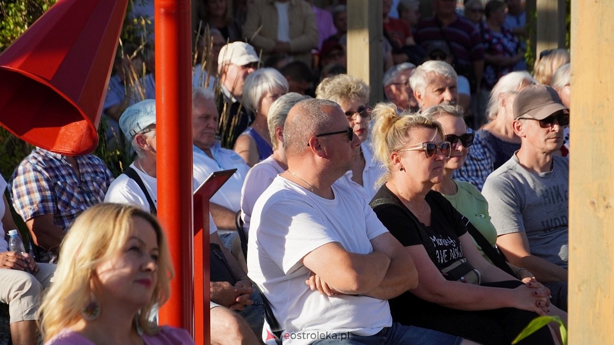 Koncert Roberta Prusińskiego w tężni w Rzekuniu [20.07.225] - zdjęcie #33 - eOstroleka.pl