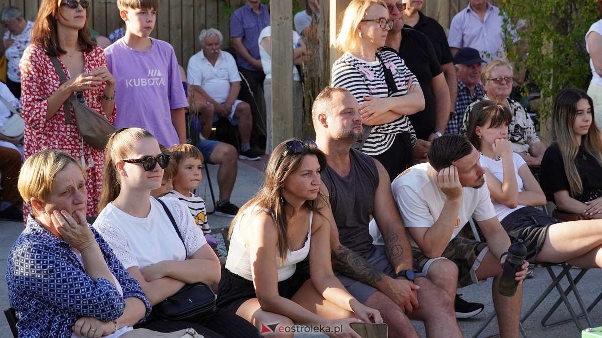 Koncert Roberta Prusińskiego w tężni w Rzekuniu [20.07.225] - zdjęcie #31 - eOstroleka.pl