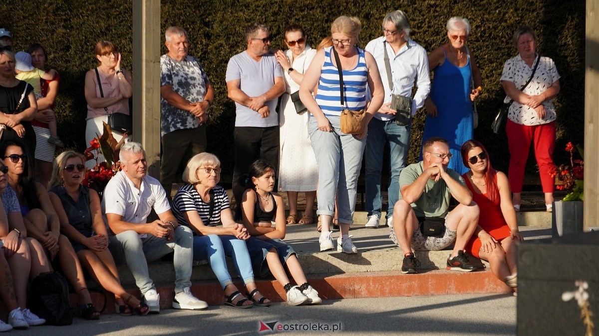 Koncert Roberta Prusińskiego w tężni w Rzekuniu [20.07.225] - zdjęcie #21 - eOstroleka.pl