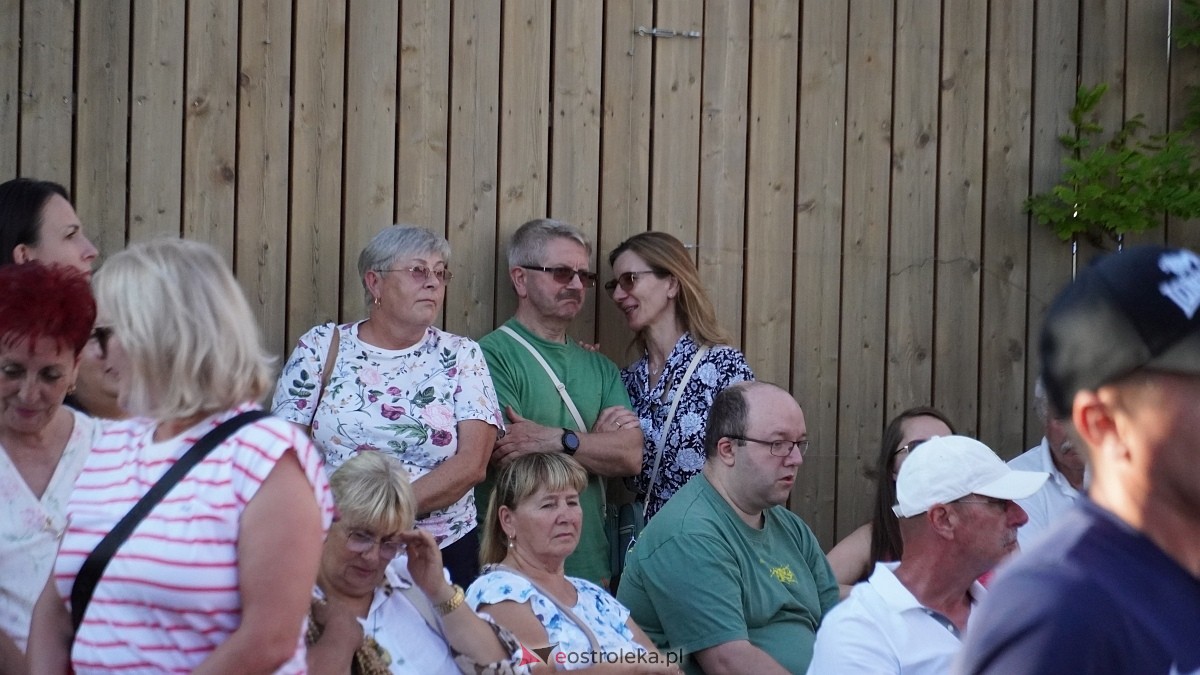 Koncert Roberta Prusińskiego w tężni w Rzekuniu [20.07.225] - zdjęcie #17 - eOstroleka.pl