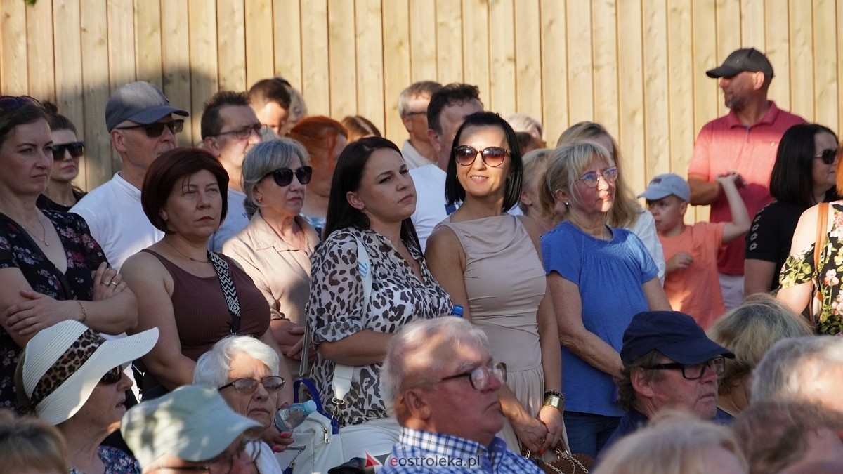 Koncert Roberta Prusińskiego w tężni w Rzekuniu [20.07.225] - zdjęcie #12 - eOstroleka.pl
