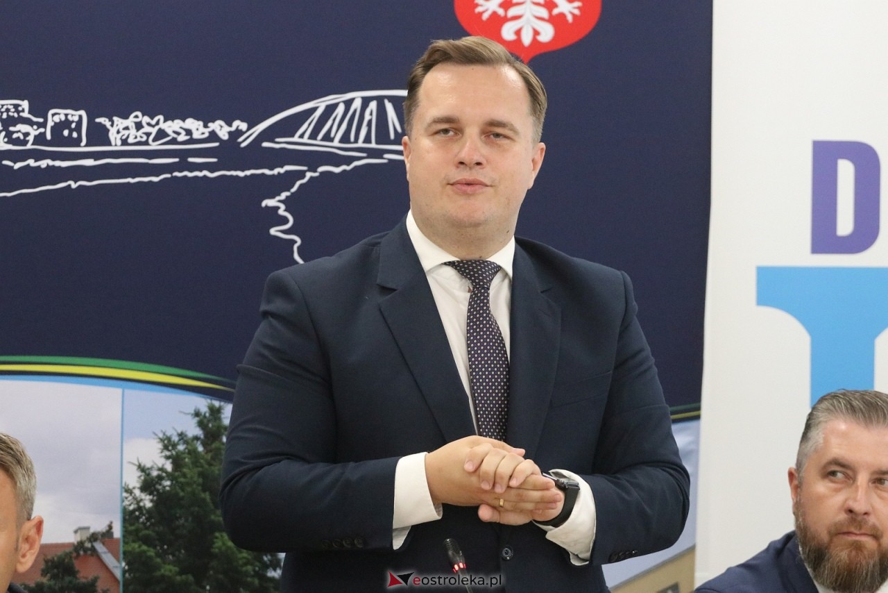Podpisanie umowy na budowę obwodnicy Ostrołęki wraz z mostem [21.07.2025] - zdjęcie #33 - eOstroleka.pl