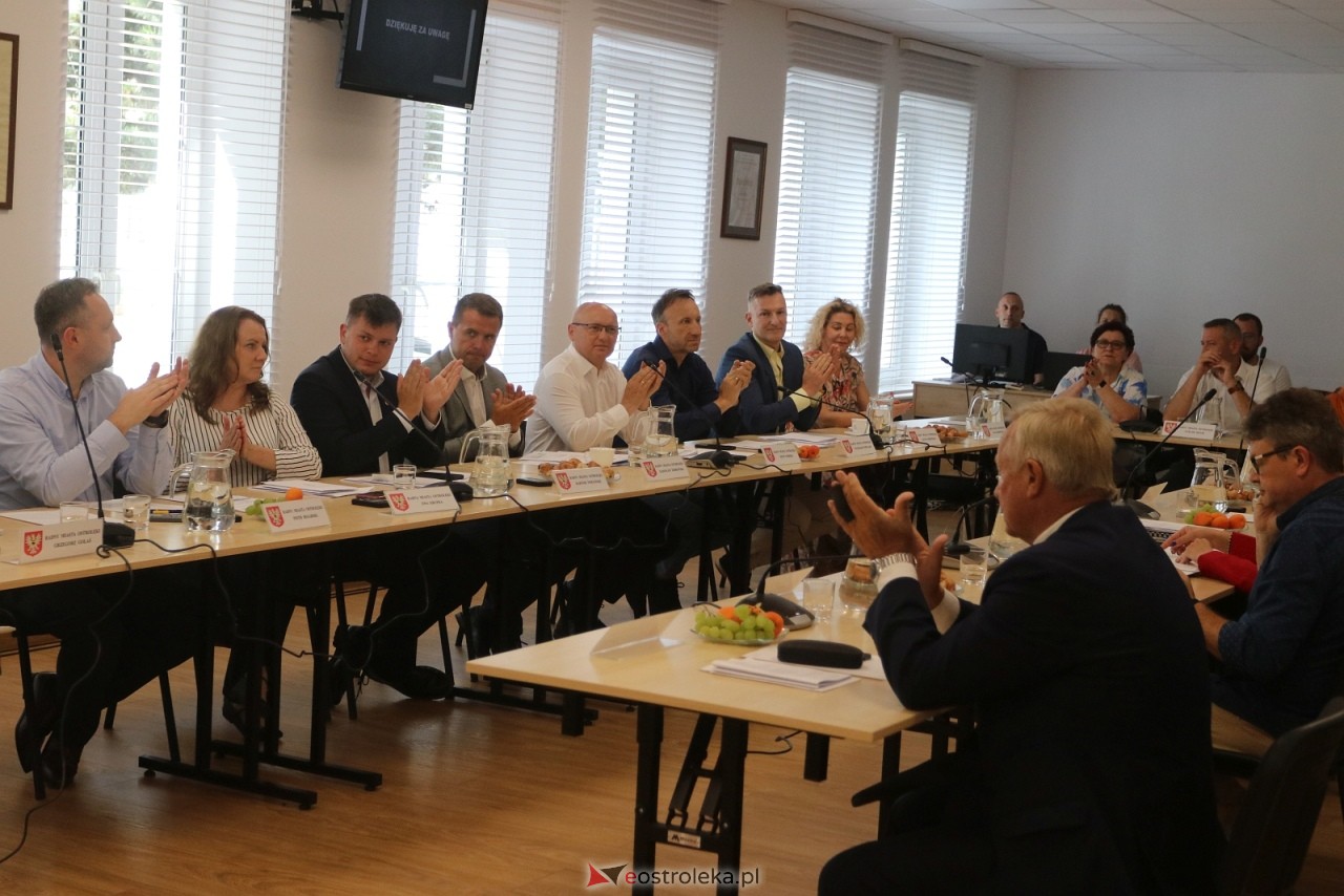 Podpisanie umowy na budowę obwodnicy Ostrołęki wraz z mostem [21.07.2025] - zdjęcie #13 - eOstroleka.pl