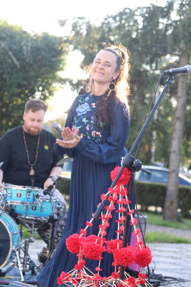 Art Czwartek - Chłopcy kontra Basia [24.07.2025] - zdjęcie #11 - eOstroleka.pl