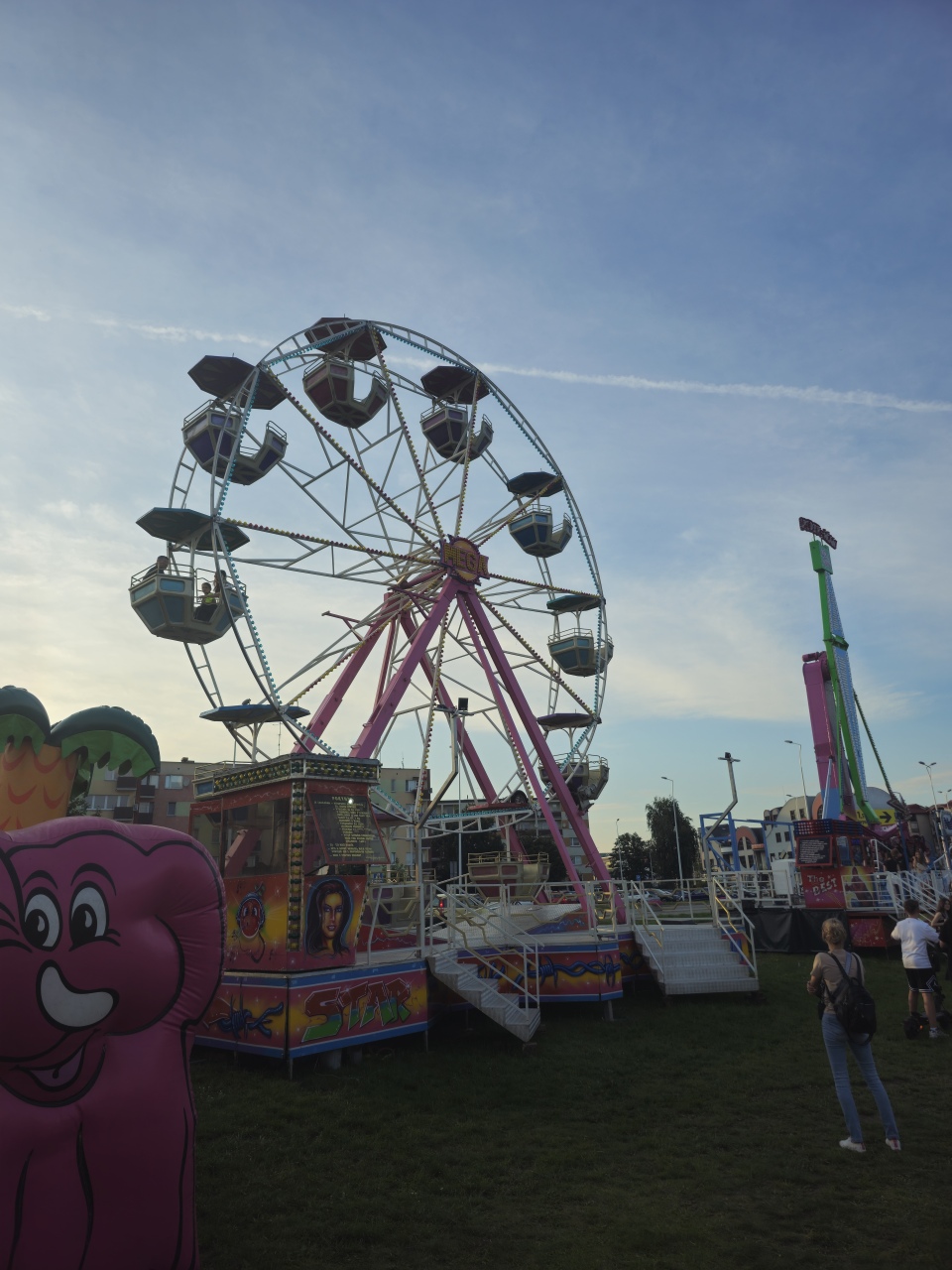 Wesołe Miasteczko zawitało ponownie do Ostrołęki!  - zdjęcie #19 - eOstroleka.pl