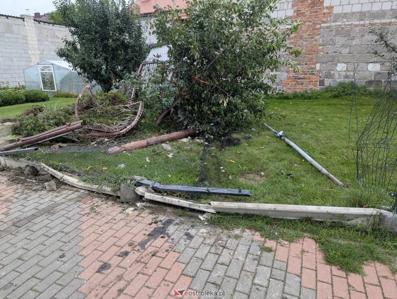 Wypadek na ulicy Kaczyńskiej w Ostrolęce [29.07.2025] - zdjęcie #3 - eOstroleka.pl