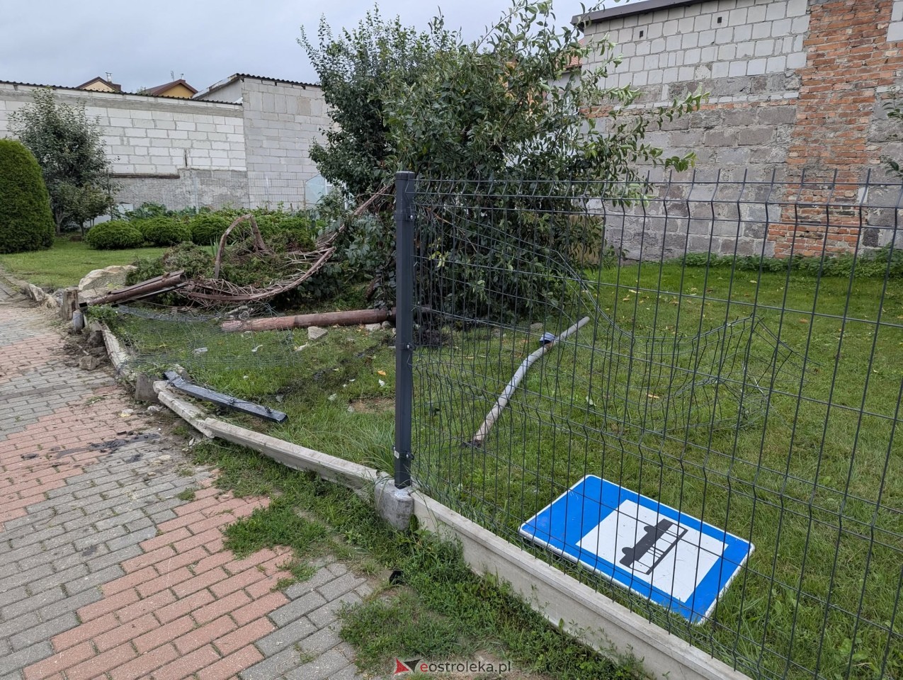 Wypadek na ulicy Kaczyńskiej w Ostrolęce [29.07.2025] - zdjęcie #2 - eOstroleka.pl