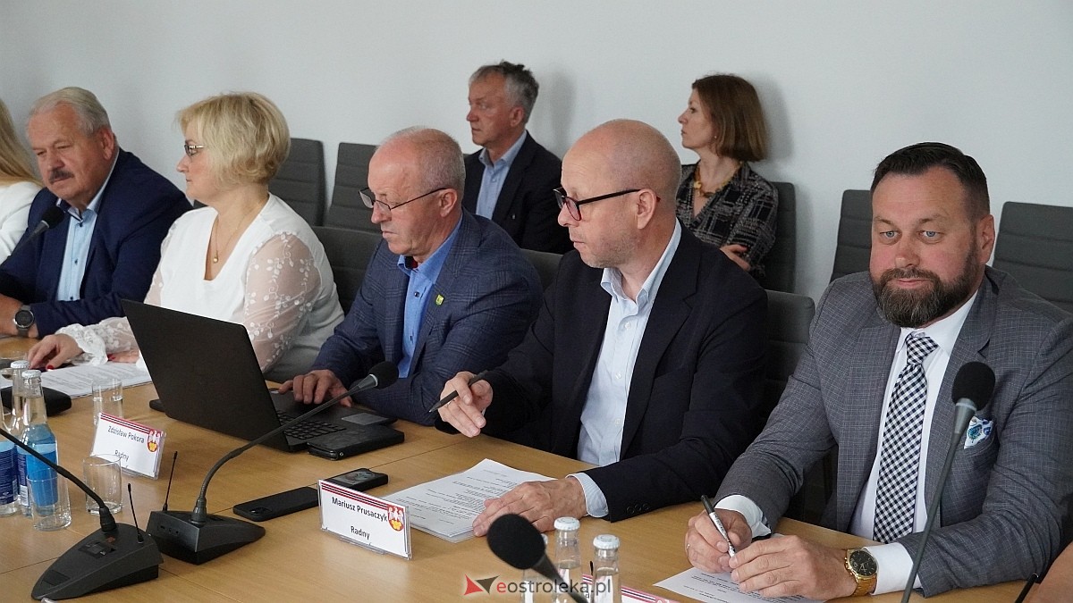 XVII sesja Rady Powiatu w Ostrołęce [29.07.2025] - zdjęcie #21 - eOstroleka.pl