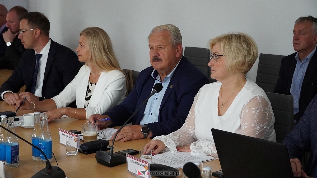 XVII sesja Rady Powiatu w Ostrołęce [29.07.2025] - zdjęcie #18 - eOstroleka.pl