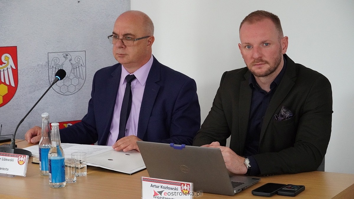 XVII sesja Rady Powiatu w Ostrołęce [29.07.2025] - zdjęcie #12 - eOstroleka.pl