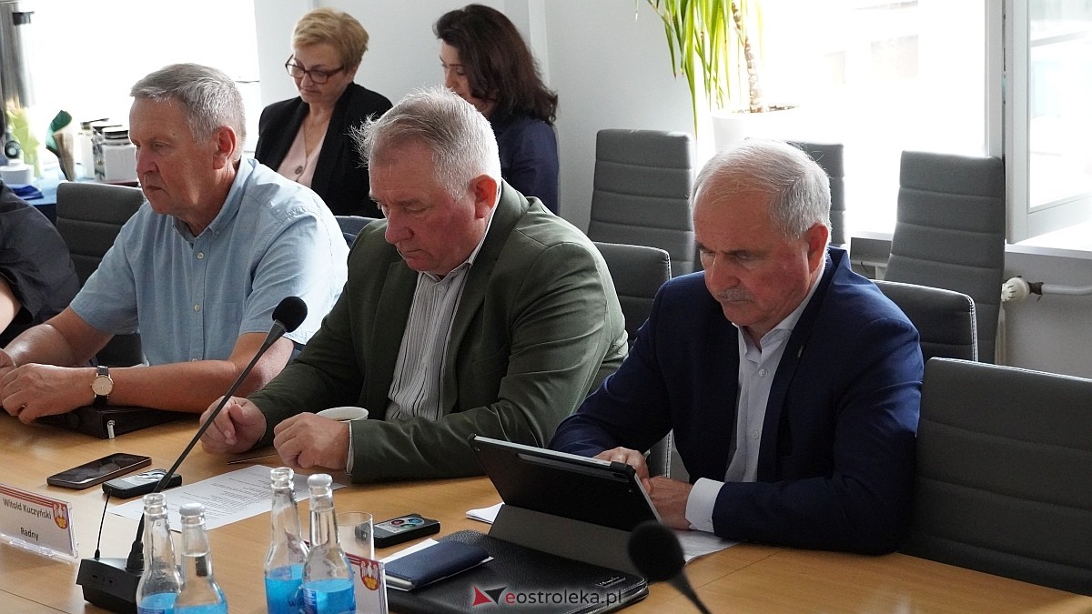 XVII sesja Rady Powiatu w Ostrołęce [29.07.2025] - zdjęcie #6 - eOstroleka.pl