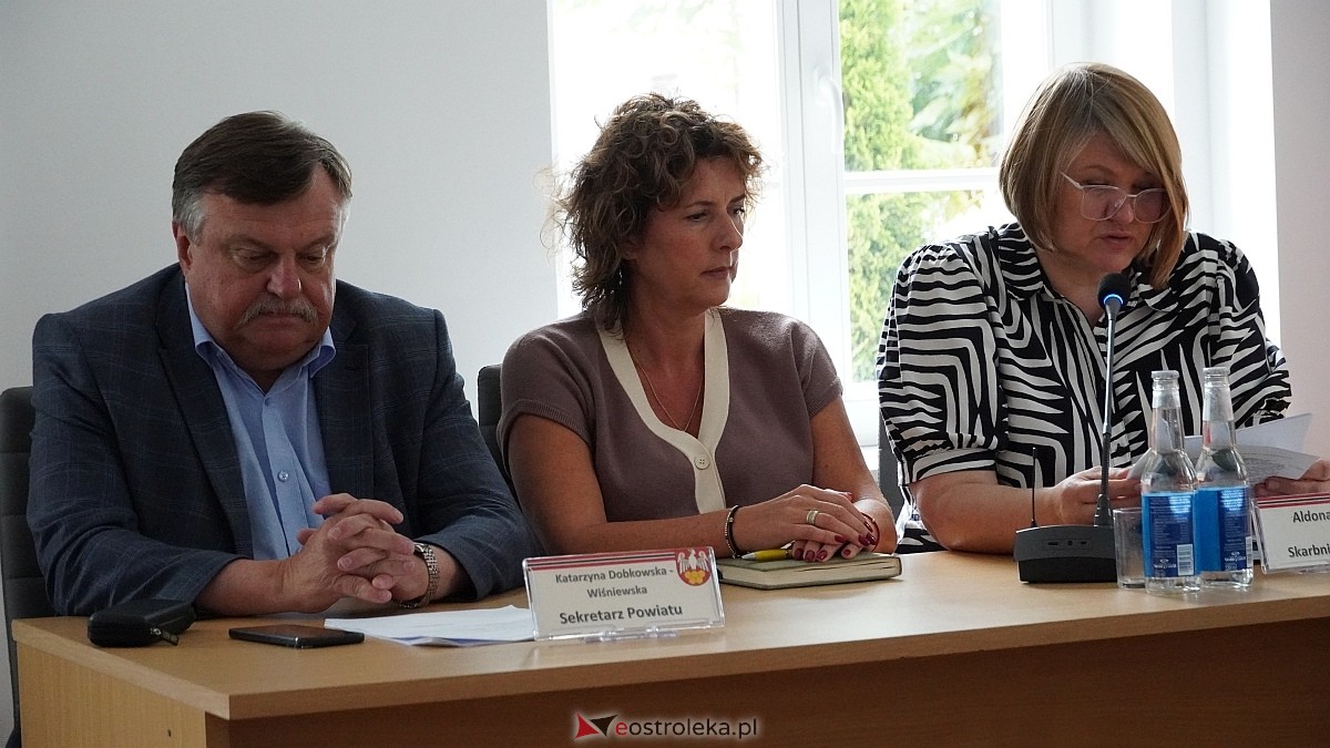 XVII sesja Rady Powiatu w Ostrołęce [29.07.2025] - zdjęcie #4 - eOstroleka.pl