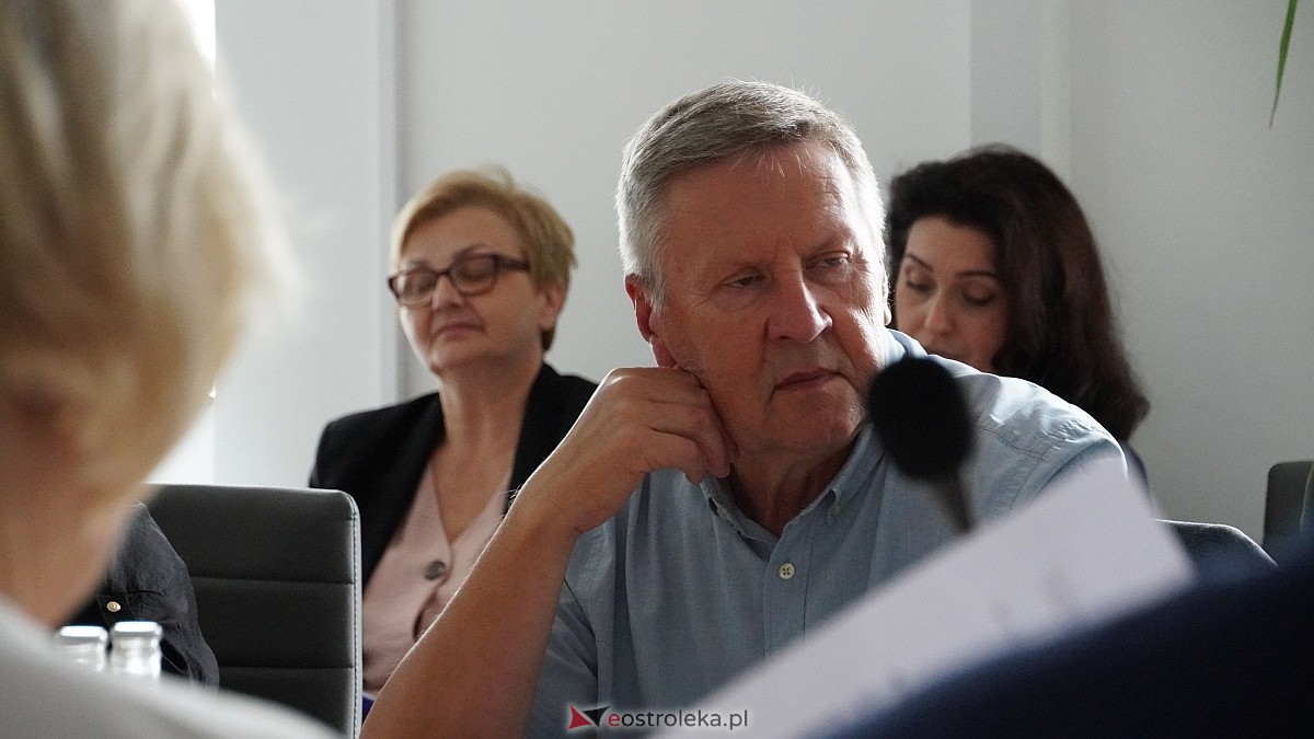 XVII sesja Rady Powiatu w Ostrołęce [29.07.2025] - zdjęcie #2 - eOstroleka.pl