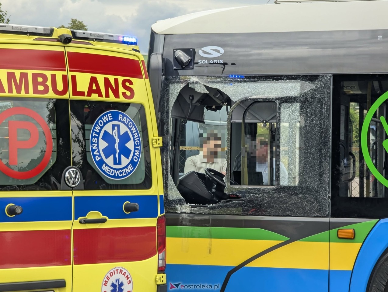 Kolizja z udziałem autobusu [31.07.2025] - zdjęcie #7 - eOstroleka.pl