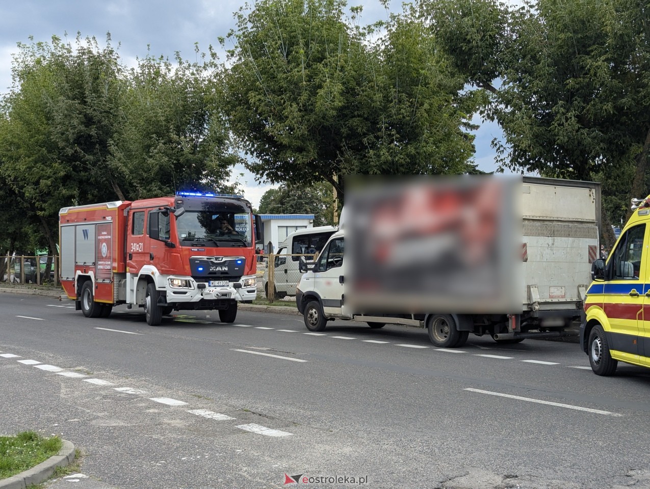 Kolizja z udziałem autobusu [31.07.2025] - zdjęcie #4 - eOstroleka.pl