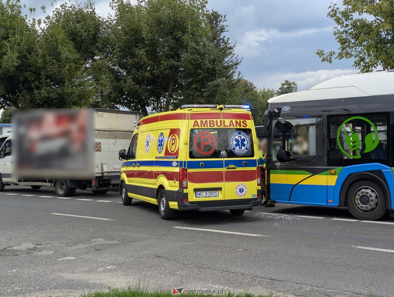 Kolizja z udziałem autobusu [31.07.2025] - zdjęcie #2 - eOstroleka.pl