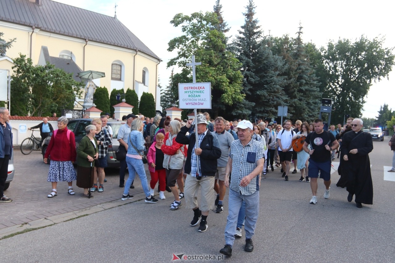 Pielgrzymka na Jasną Górę 2025 [01.08.2025] - zdjęcie #81 - eOstroleka.pl
