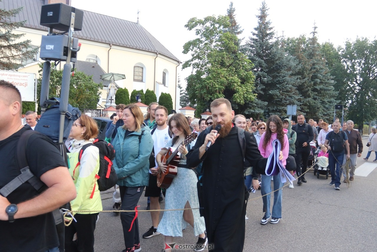 Pielgrzymka na Jasną Górę 2025 [01.08.2025] - zdjęcie #75 - eOstroleka.pl
