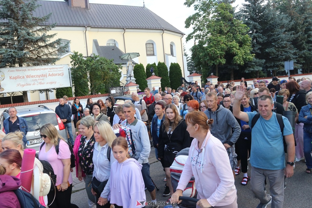 Pielgrzymka na Jasną Górę 2025 [01.08.2025] - zdjęcie #66 - eOstroleka.pl
