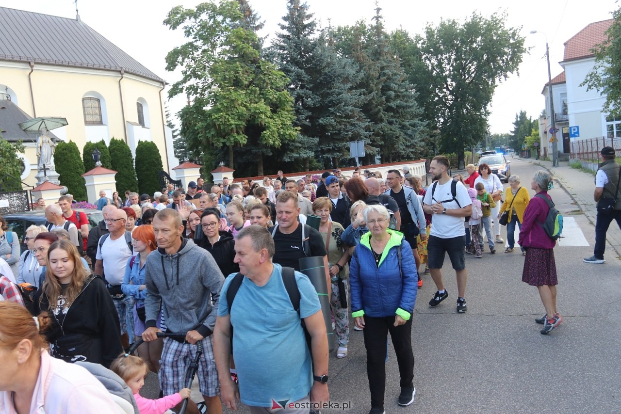 Pielgrzymka na Jasną Górę 2025 [01.08.2025] - zdjęcie #65 - eOstroleka.pl