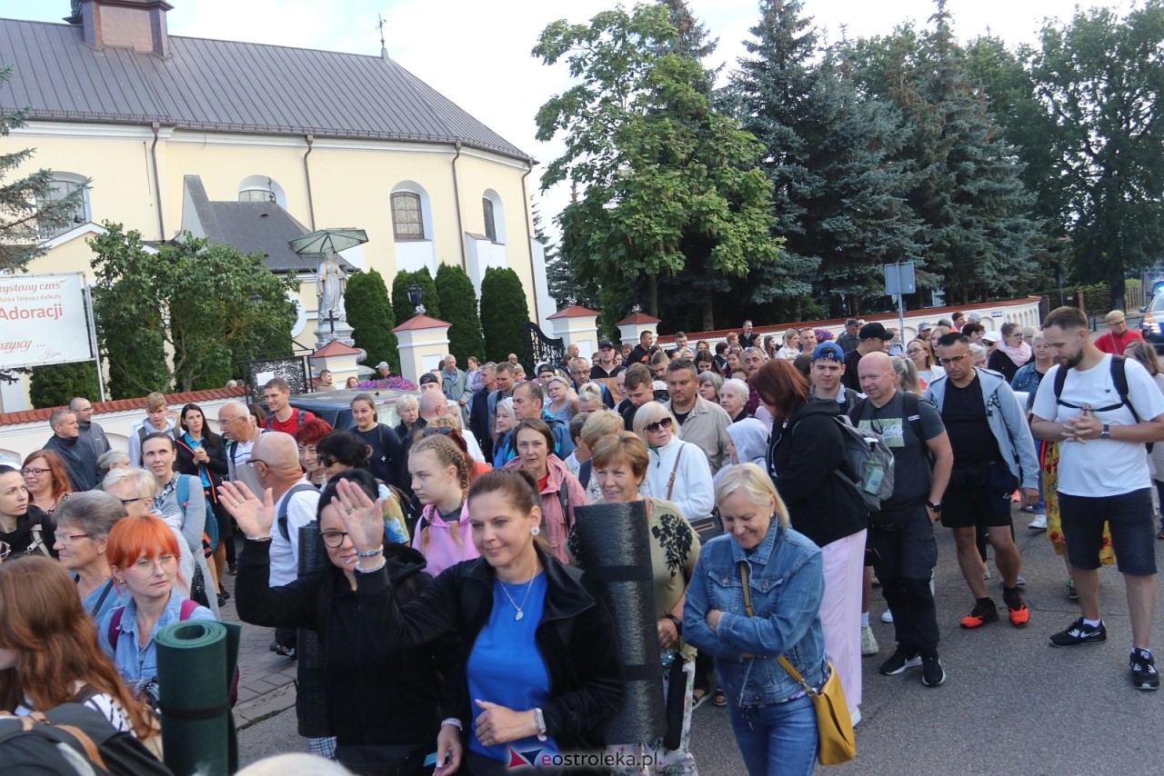 Pielgrzymka na Jasną Górę 2025 [01.08.2025] - zdjęcie #64 - eOstroleka.pl
