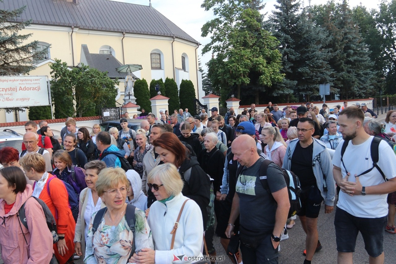 Pielgrzymka na Jasną Górę 2025 [01.08.2025] - zdjęcie #61 - eOstroleka.pl